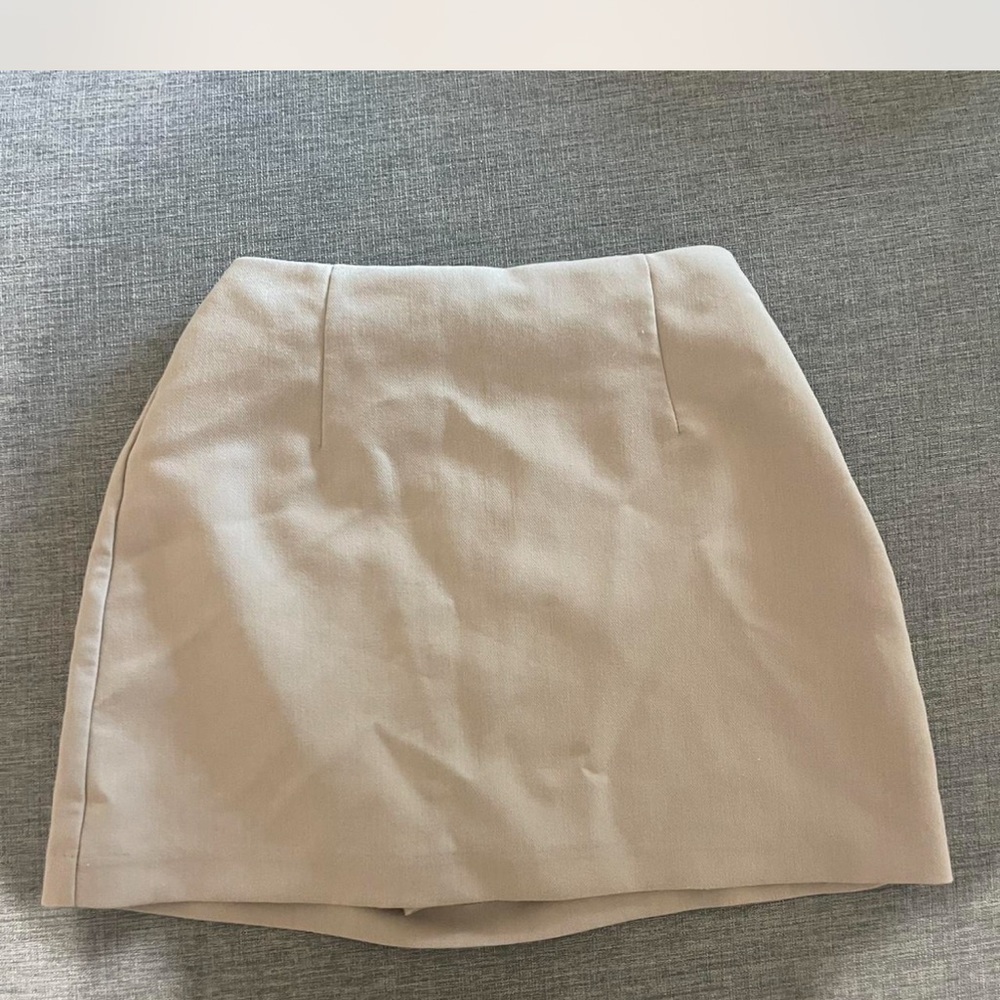 Abercrombie & Fitch Cream Mini Skirt